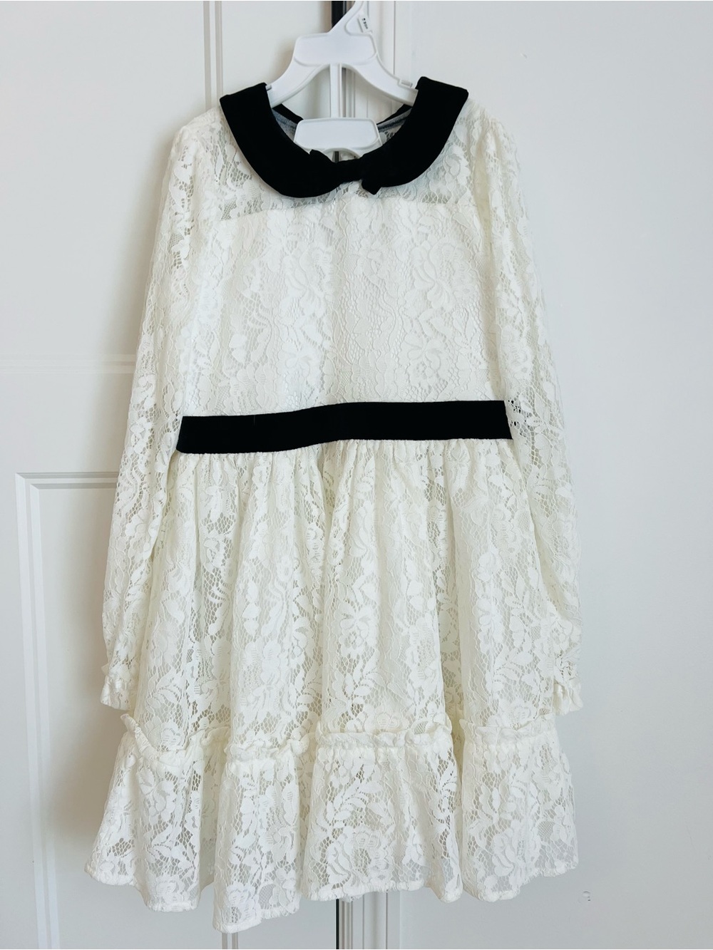 Gymboree White Lace Dress with Black Peter Pan Collar